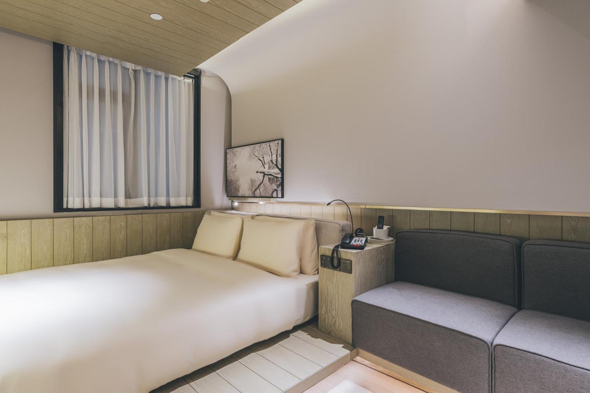 Atour X Hotel The Bund East Nanjing Road Shanghai Exterior photo