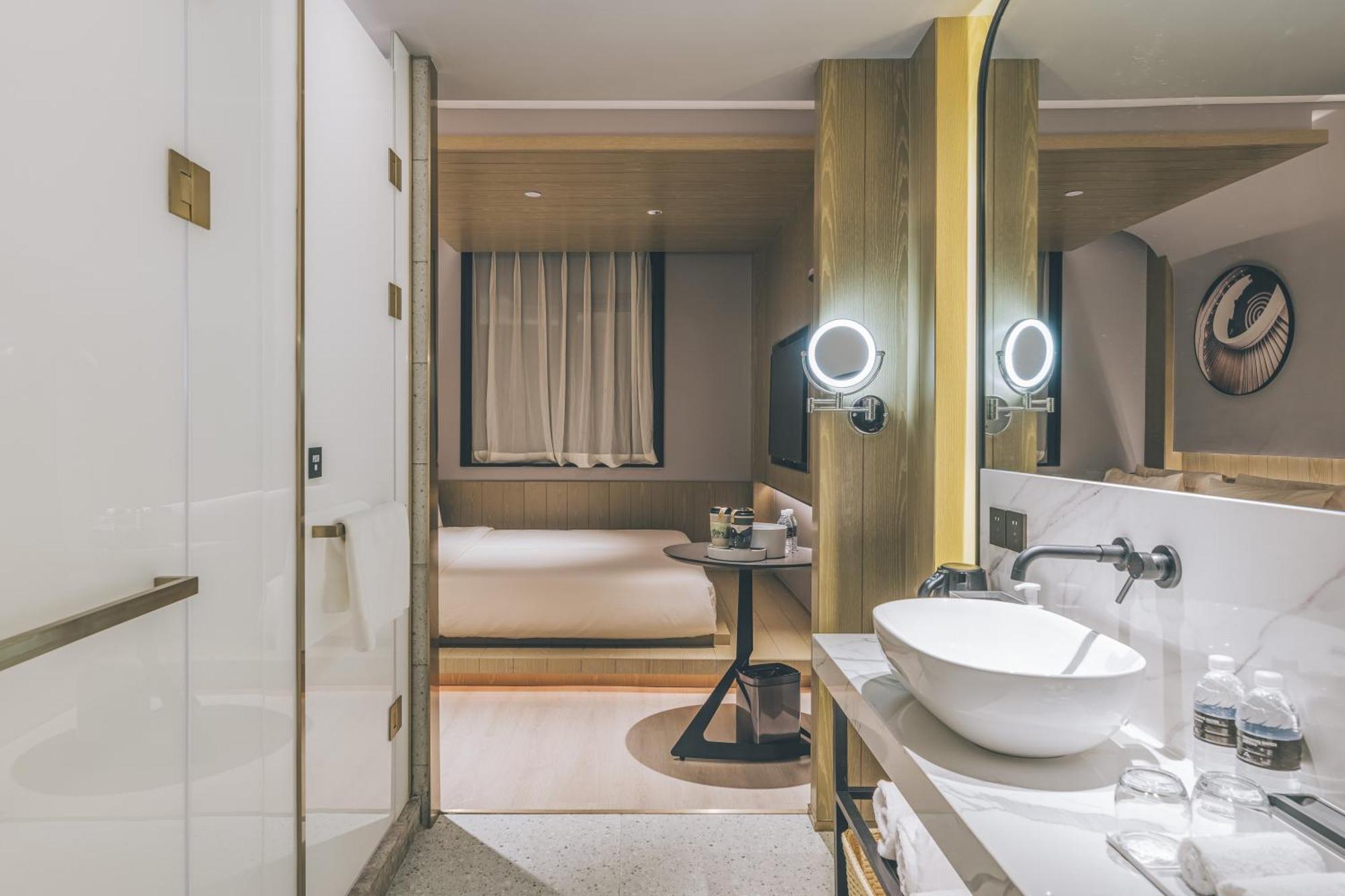 Atour X Hotel The Bund East Nanjing Road Shanghai Exterior photo